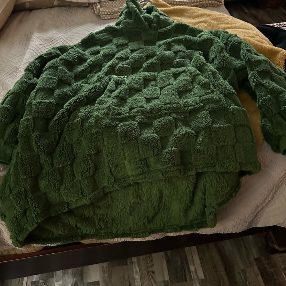 Green Textured Women's Sweater